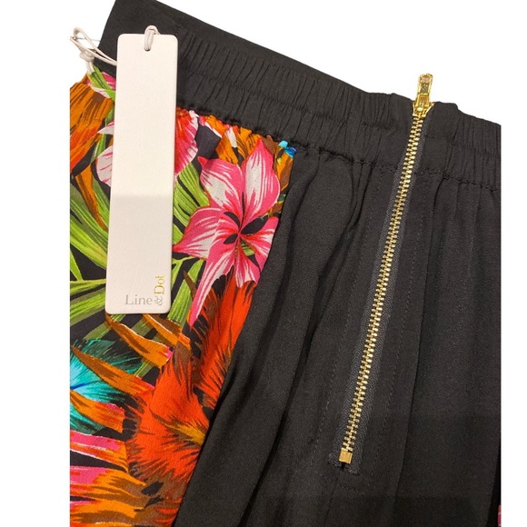 Line & Dot crop floral pant - Picture 3 of 5